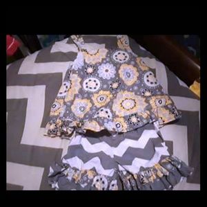 Paisley and Chevron print ruffle short set
